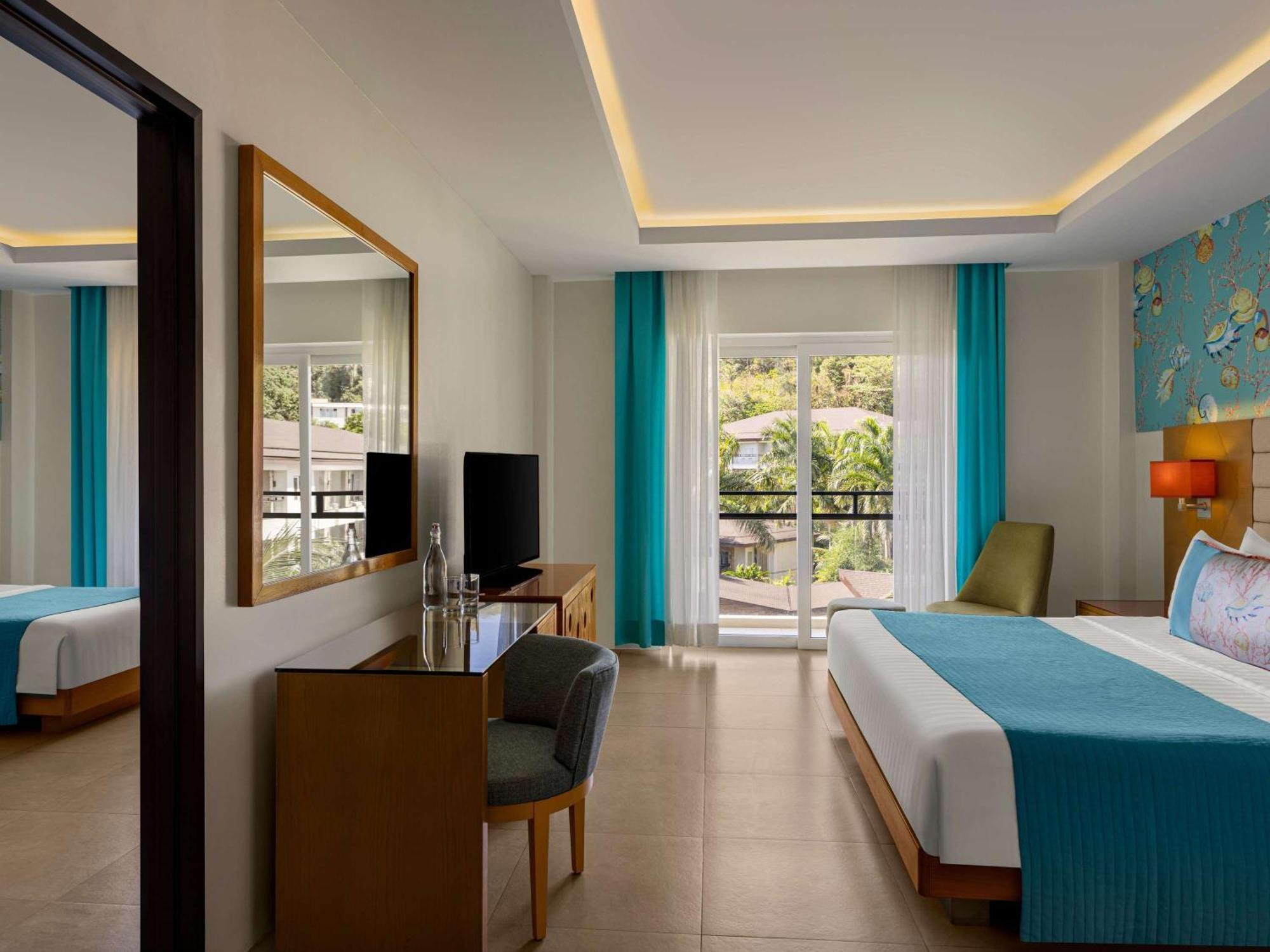 Movenpick Resort & Spa Boracay Yapak Exterior foto A room at the hotel